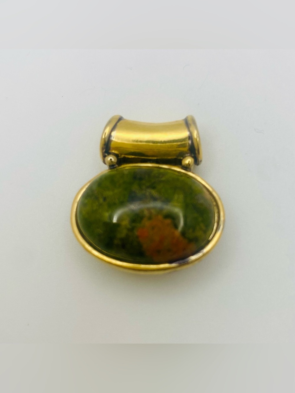 Reversible Natural Stone Pendant – Green & Deep Red